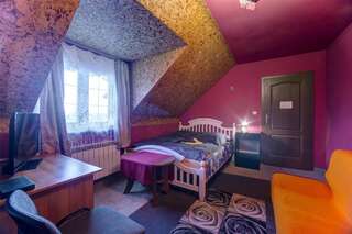 Отели типа «постель и завтрак» Lwi dworek LD Ярослав Двухместный номер с 1 кроватью и общей ванной комнатой-4